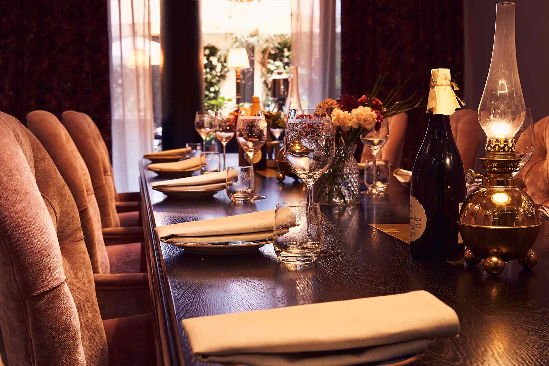 Private Dining at MJ’S Elegant private dining table prepared for a wedding or celebration at MJ'S in Malmö