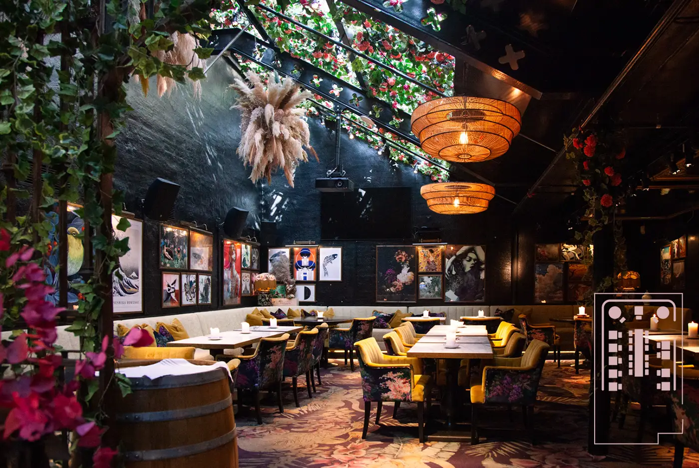 Stort mødelokale – Flower Garden på MJ’S Malmö Mødelokalet Flower Garden på MJ'S Hotel i Malmö med plads til op til 45 gæster.